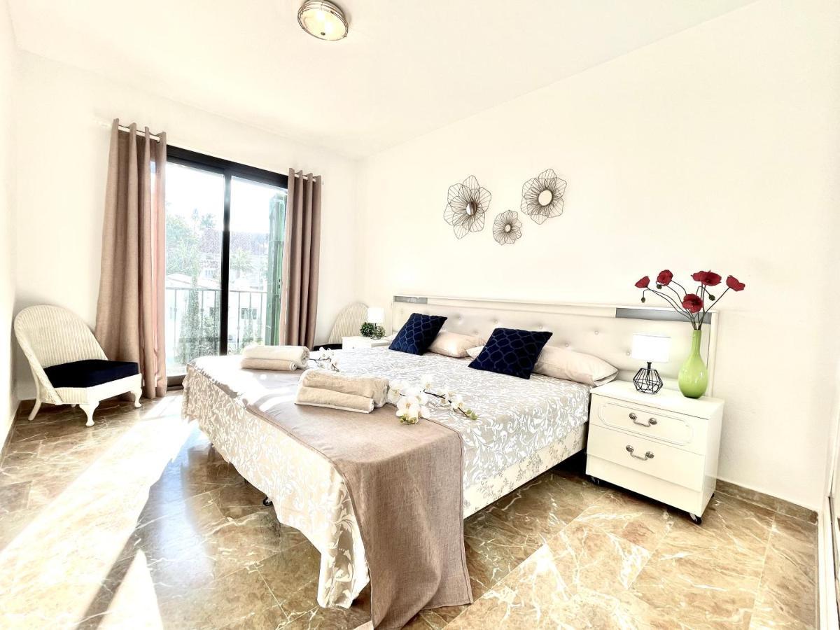 Riviera By The Beach 2 Bedroom Apartment Sitio de Calahonda Eksteriør bilde