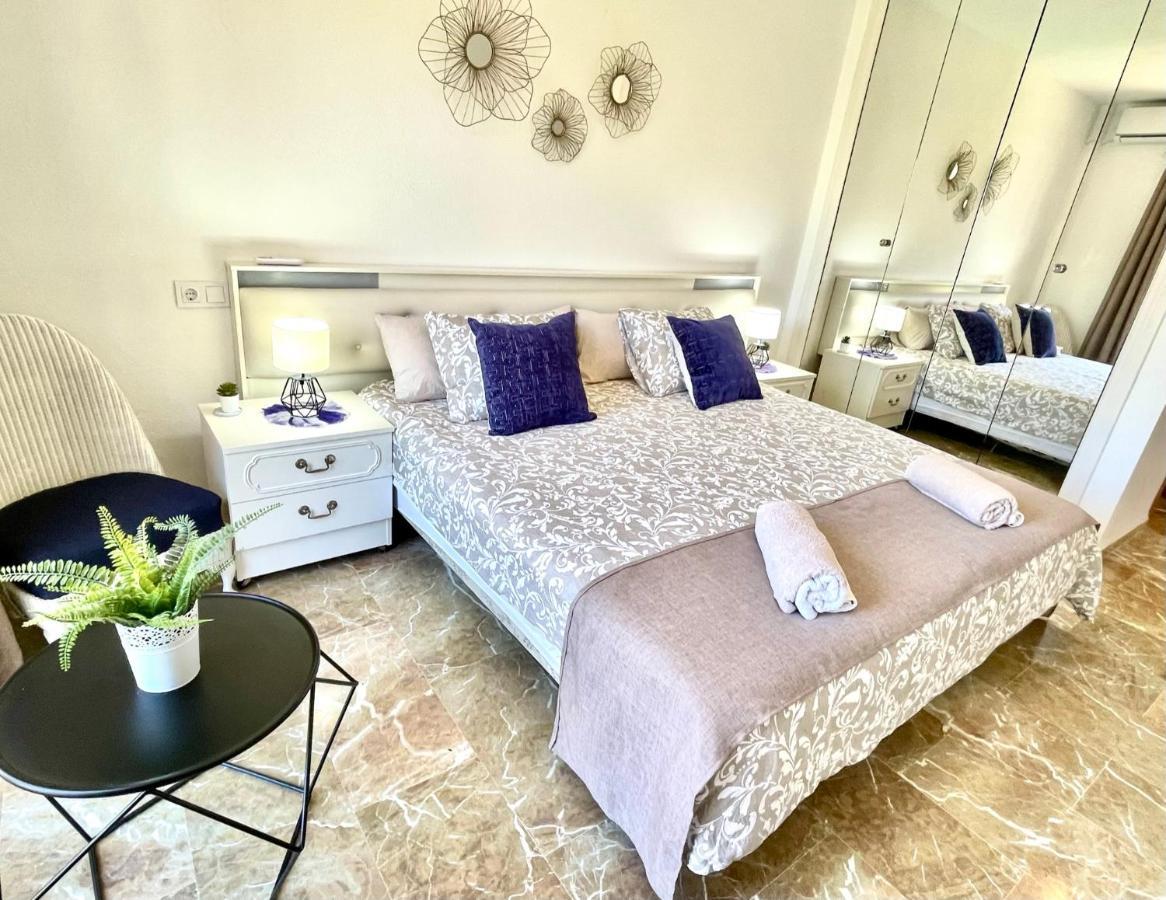Riviera By The Beach 2 Bedroom Apartment Sitio de Calahonda Eksteriør bilde