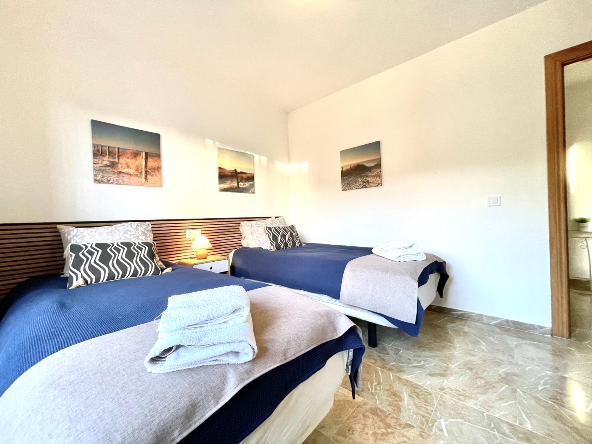 Riviera By The Beach 2 Bedroom Apartment Sitio de Calahonda Eksteriør bilde